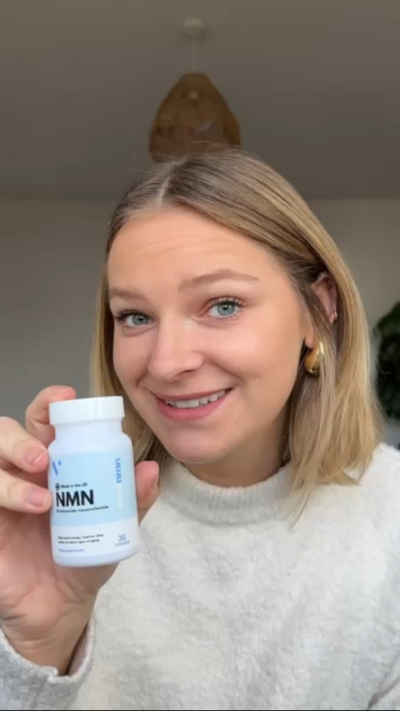 Vivanmn customer with NMN bottle