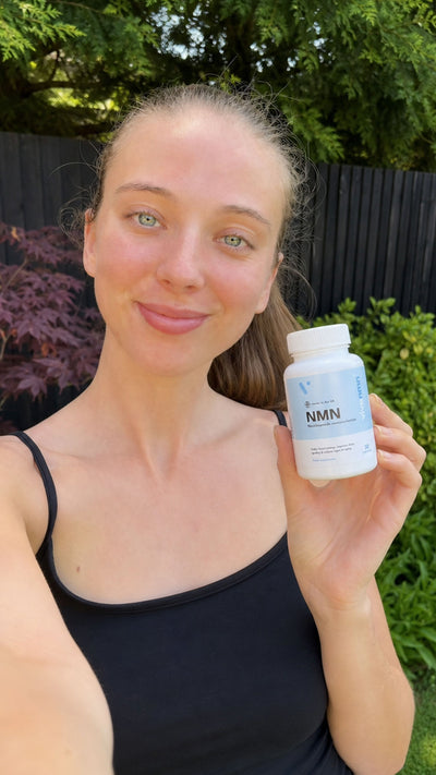 Vivanmn customer with NMN bottle